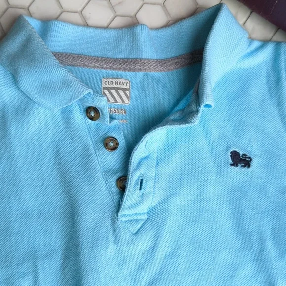 Lot of five boys short sleeve tops size 5T - Picture 7 of 7